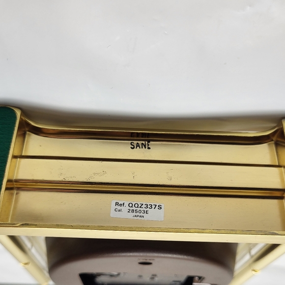 Vintage Seiko Quartz Lucite and Brass Desk Mantle Clock QQZ337S - Made in Japan - Picture 4 of 8